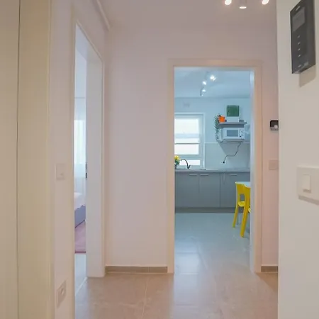 Апартаменти Zoom Apartment-zona Coresi *